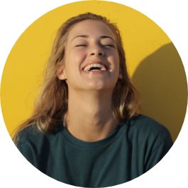 femme heureuse